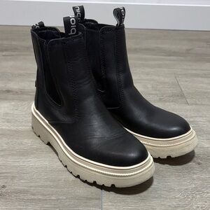 Bionica Black boots slip resistant US women’s size 7.5